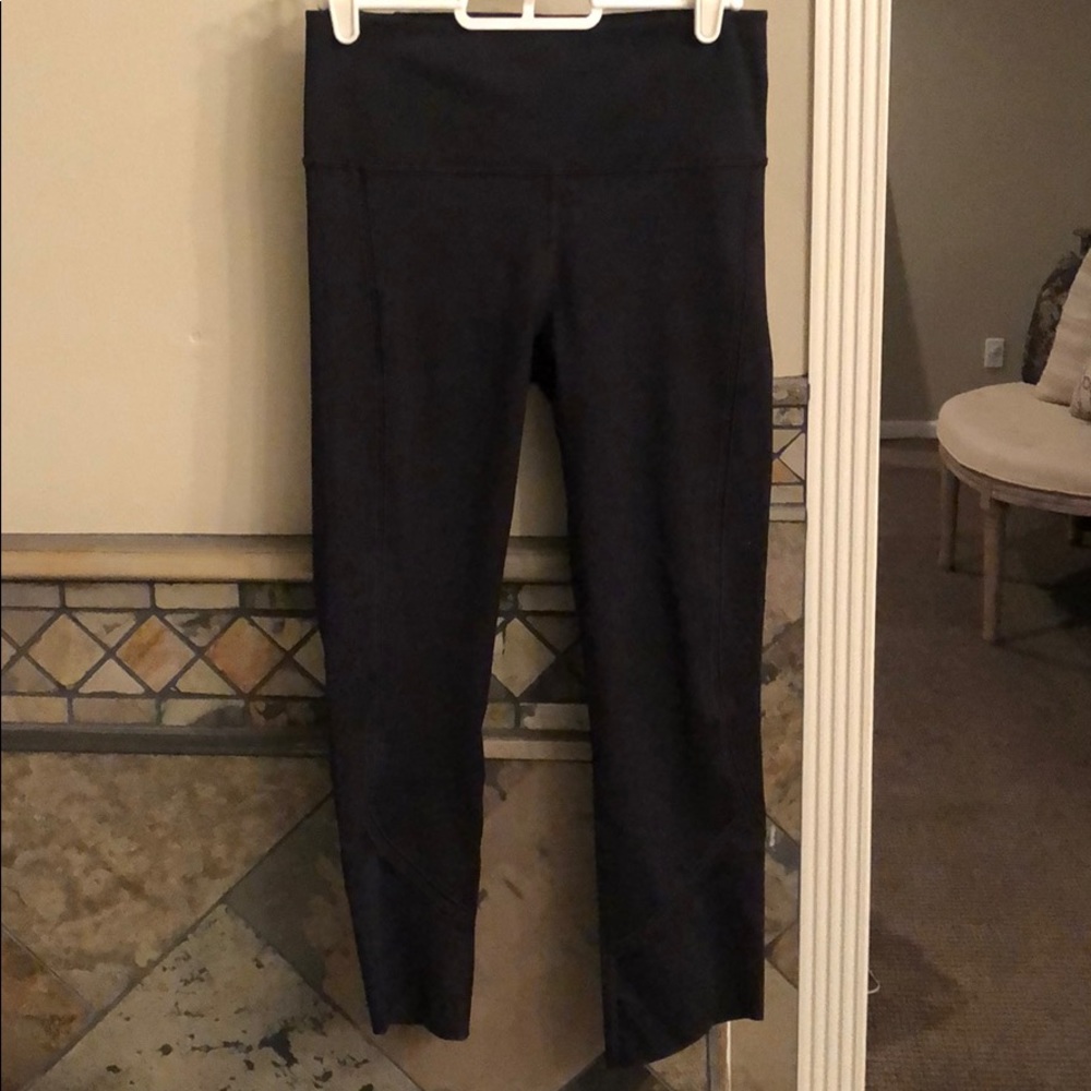 BRAND NEW Under Armour Heatgear High-Rise Leggings